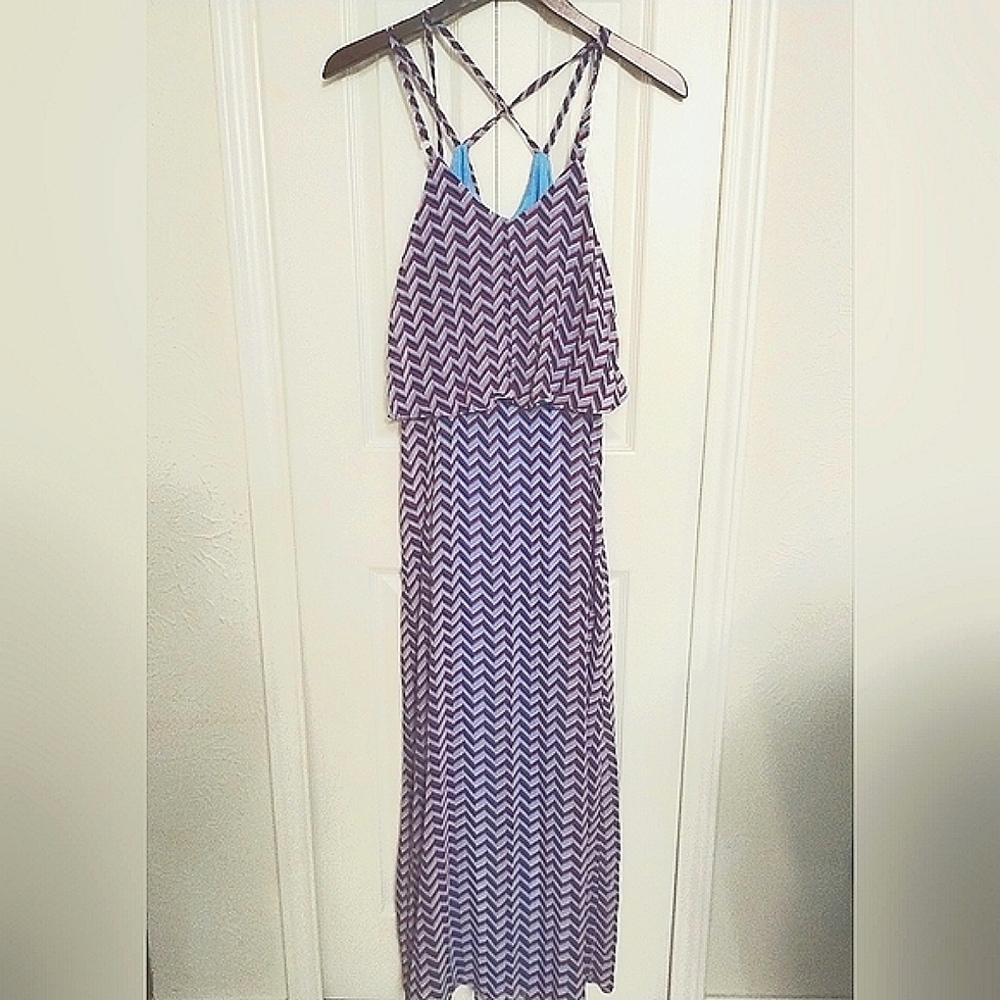 Beautiful  Chevron Maxi Dress - Picture 7 of 12